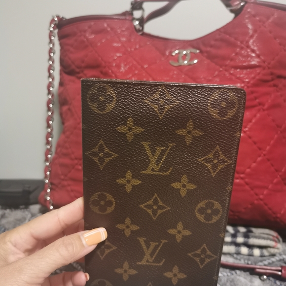 (sold off pm)100% Authentic LV Long Wallet - Picture 2 of 14